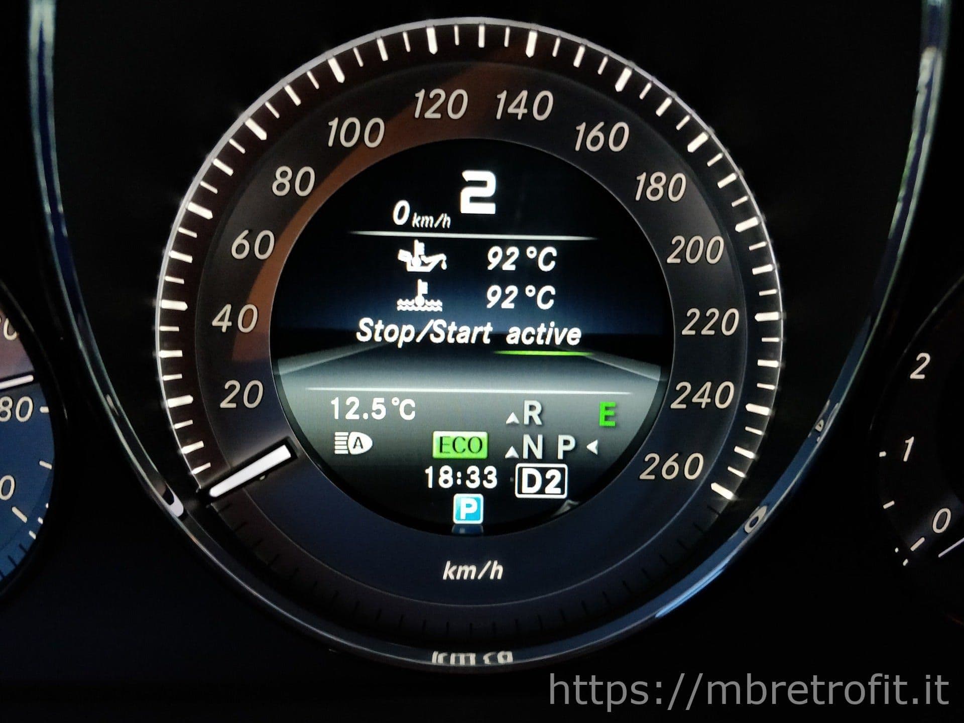 AMG menu shown on a Mercedes W222 cluster, example 5